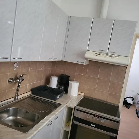 Apartmaji Lea Apartment *